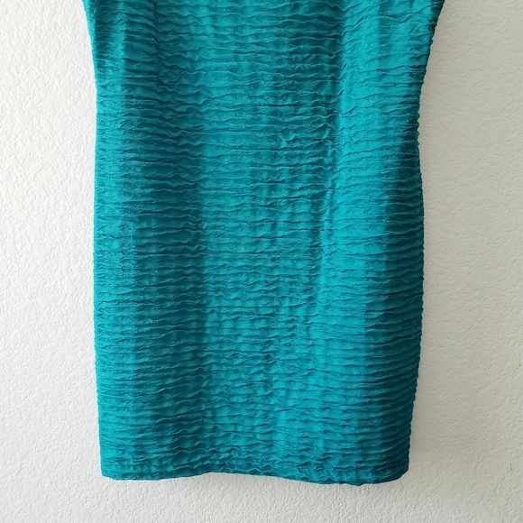 💥SOLD💥 Green Ruffle Forever 21 Plus Sizes Dress Size 2X - Picture 4 of 6